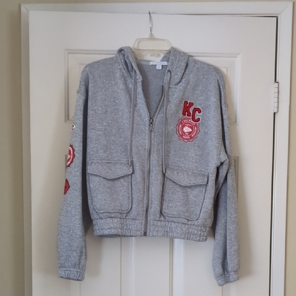Kansas City Chiefs Gray Zip-Up Hoodie - Picture 1 of 9